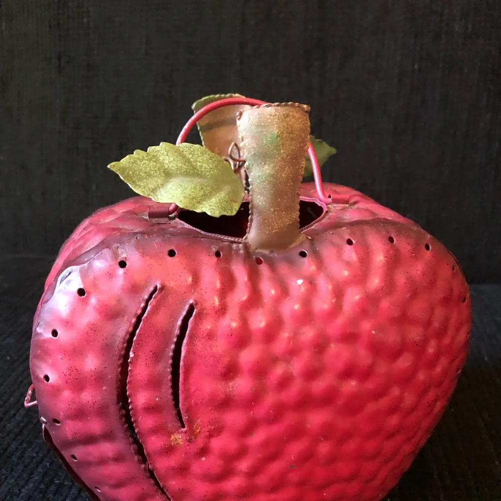 8065 Metal Apple Tea Light Candle holder Hangs Or Table/Desktop Grandma Cottage